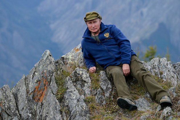 How does Putin stay in such good shape
