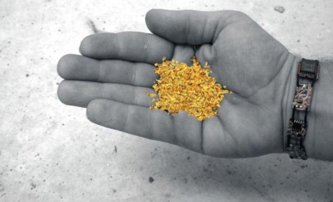 Gold and copper back on the rise