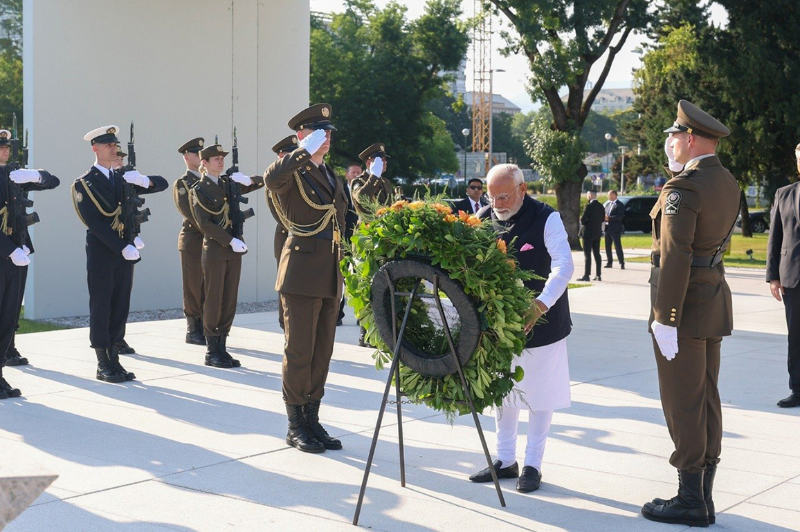 PM Modi pays tribute at Zagreb's Monument to the Homeland