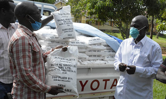 Kassanda residents get food aid Kassanda residents get food aid