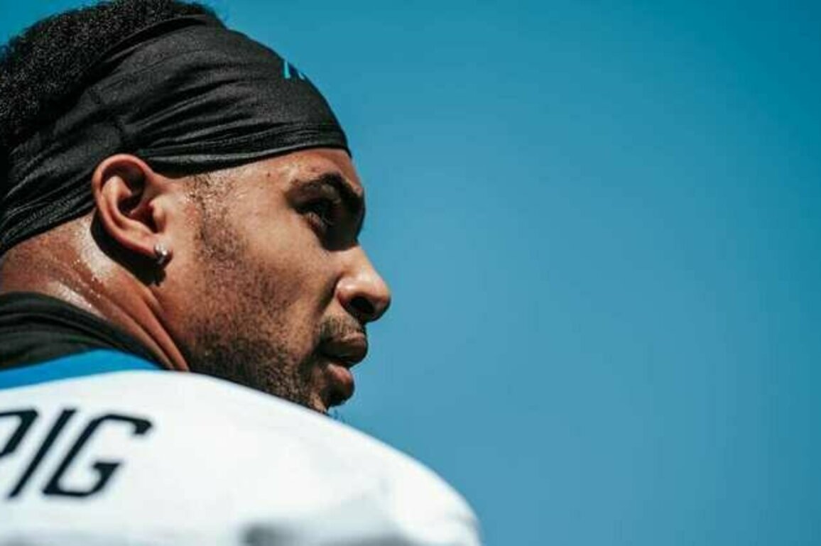 Tre'von Moehrig brings "absolute hammer" personality to defense