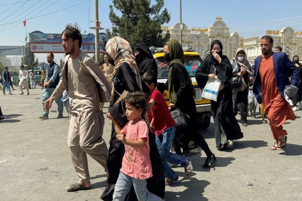 Dire deportations: Pakistan to launch third phase of deporting Afghan refugees