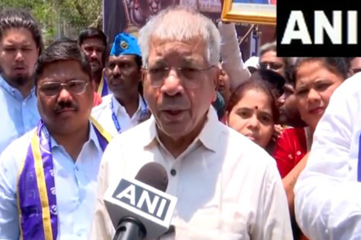 VBA Chief Prakash Ambedkar leads protest against Censor Board asking for cuts in 'Phule' movie