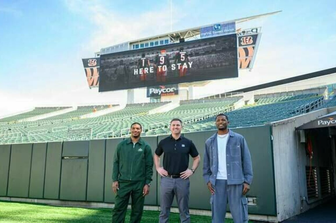 Why A.J. Green's Message High-Pointed Tee Higgins' Dream Day