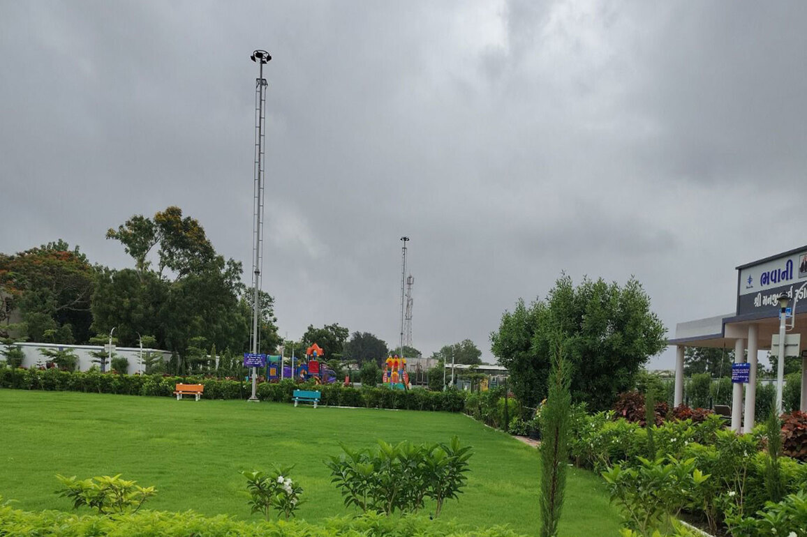 Gujarat: 131 urban gardens being developed at cost of Rs 117.56 crore; work completed in 70 gardens under AMRUT 2.0