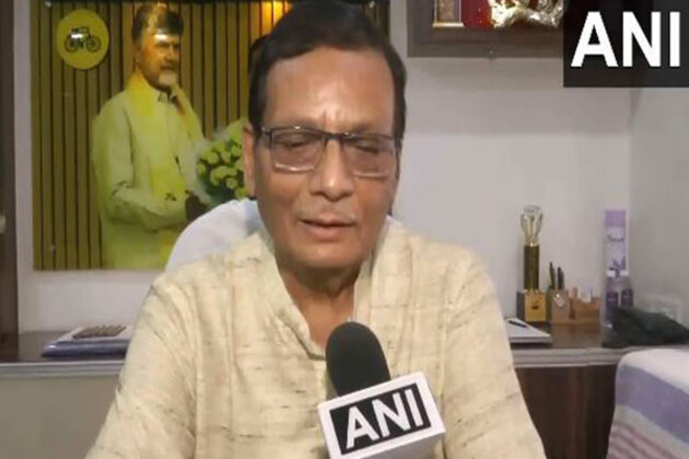 "CM Chandrababu formed a 3-member probe committee:" TDP National Spokesperson on Wall collapse incident