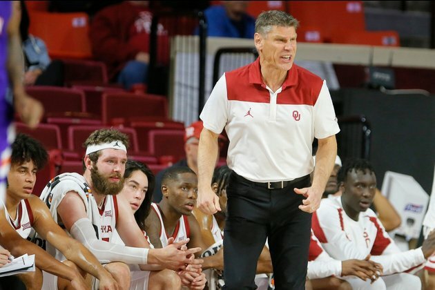 Oklahoma meets UCF in first true road game