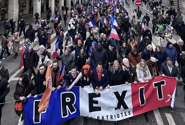 French protesters tear EU flag at Frexit rally
