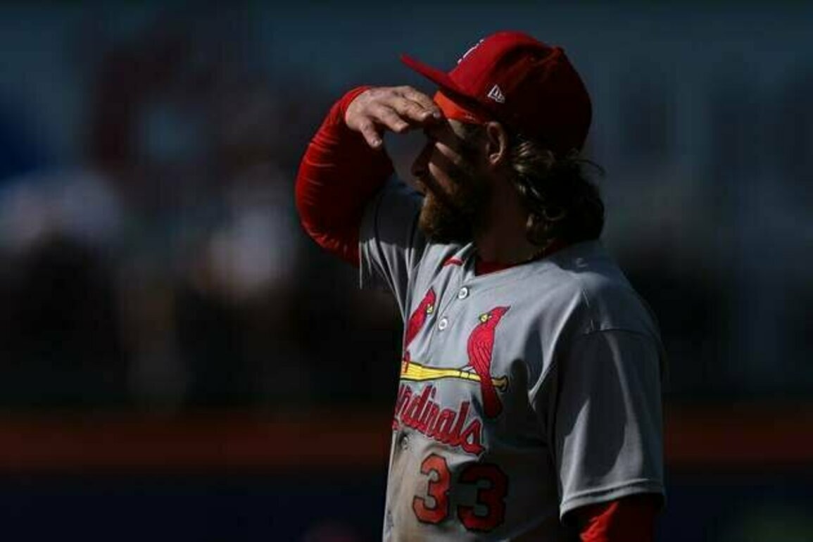 Cardinals look to overcome road woes in opener vs. Braves