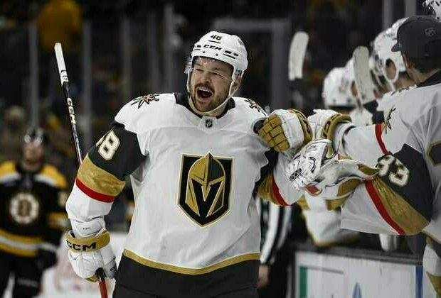 NHL roundup: Late goal lifts Vegas over Boston