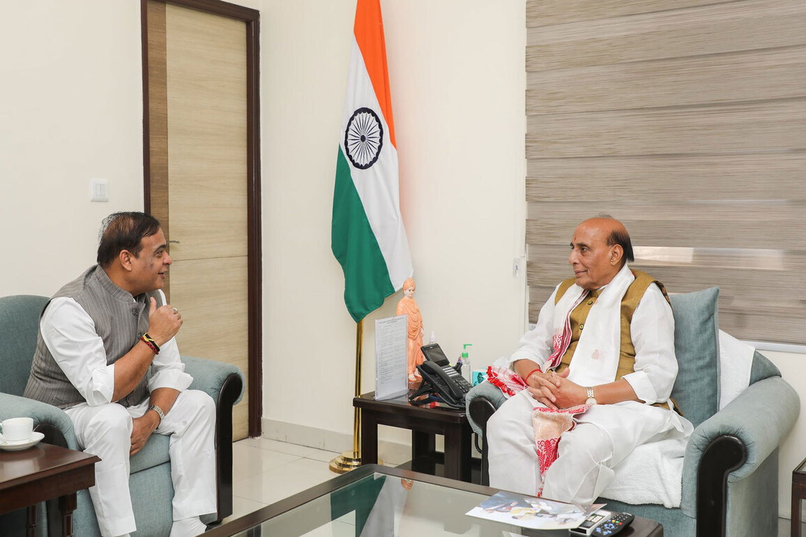 Assam CM meets Rajnath Singh, seeks guidance on positioning state in defence sector