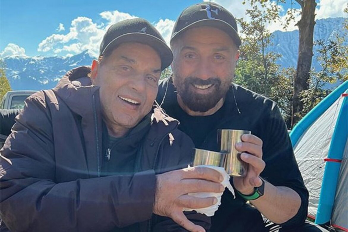 Sunny Deol wishes "Papa" Dharmendra on his 88th birthday, shares cute pictures