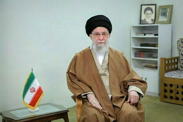 Leader Urges Investments for Production in New Year