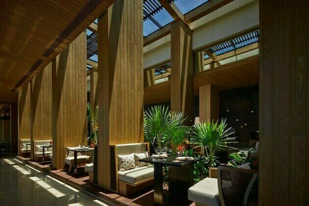 ART AND DINE WITH BEJANA RESTAURANT AND GALERI ZEN1 AT THE RITZ-CARLTON, BALI