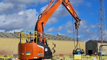 As Careys’ pile cropper partner of choice, National Pile Croppers supplied the hydraulic pile croppers used on the Holcim UK cement manufacturing and distribution facility project at the Port of Tilbury