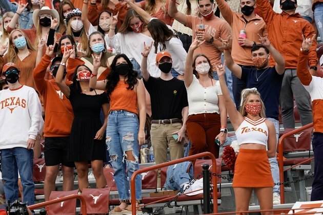 Top recruit in 2022 QB Ewers decommits from Texas