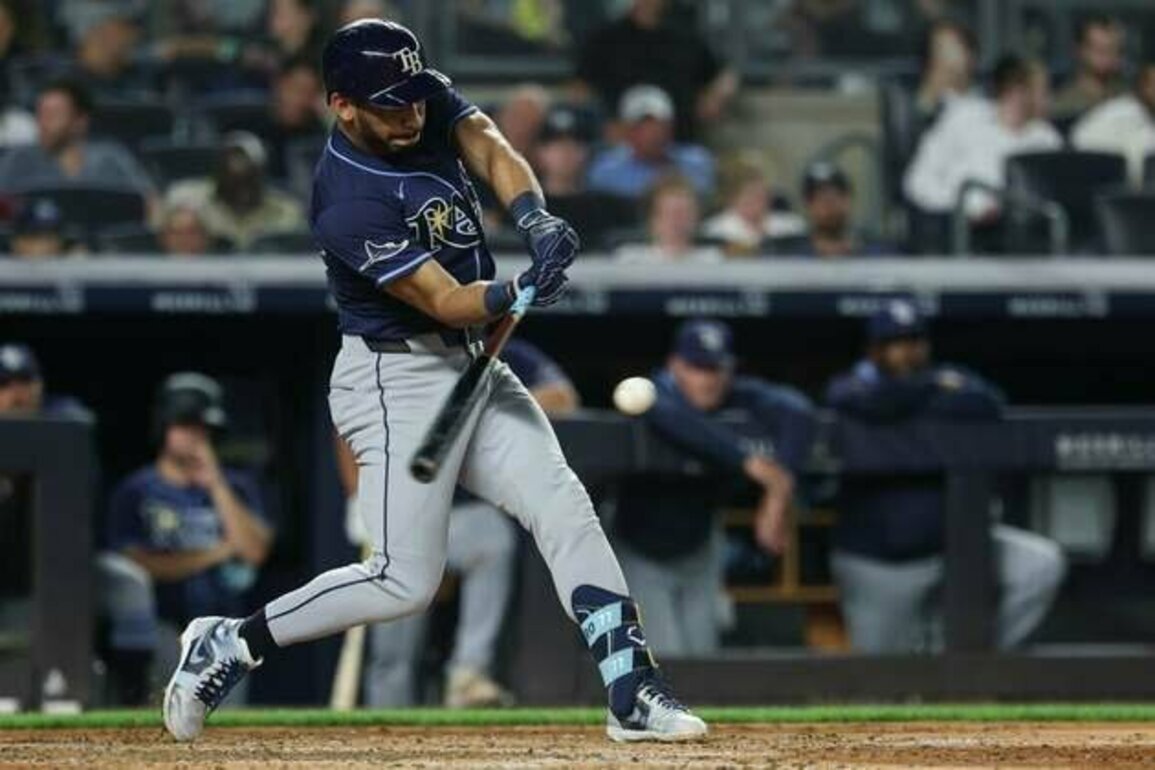 Yankees trade for Rays' Jose Caballero mid-game