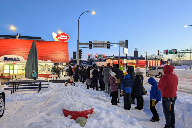 Ice cream lovers line up at Minnesota’s Moorhead Dairy Queen