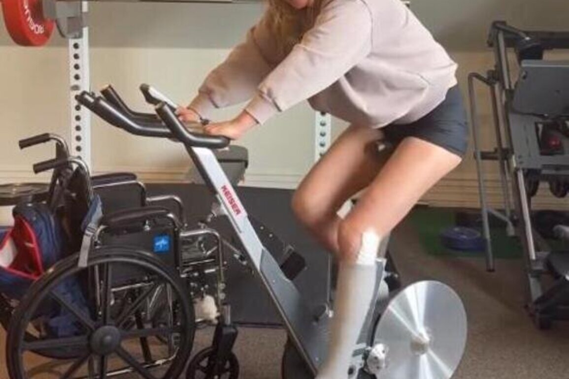 Lindsey Vonn's rehab progresses to stationary bike