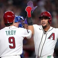 Big plays give D-backs momentum entering clash vs. Dodgers
