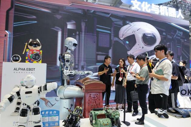 AI exhibition area debuts at China International Cultural Industries Fair