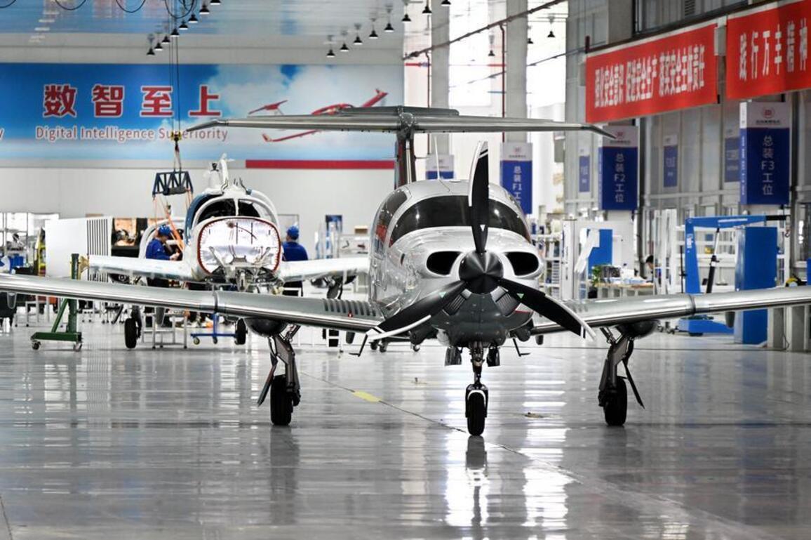 China's manufacturing sector remains resilient in volatile world