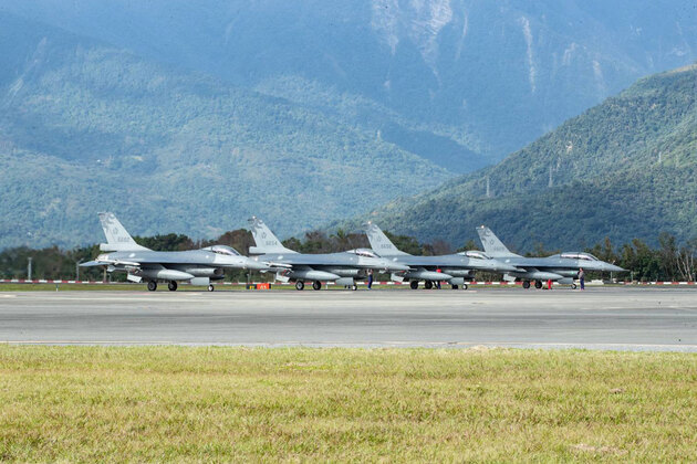 Taiwan detects 6 sorties of Chinese military aircraft, 10 vessels around itself