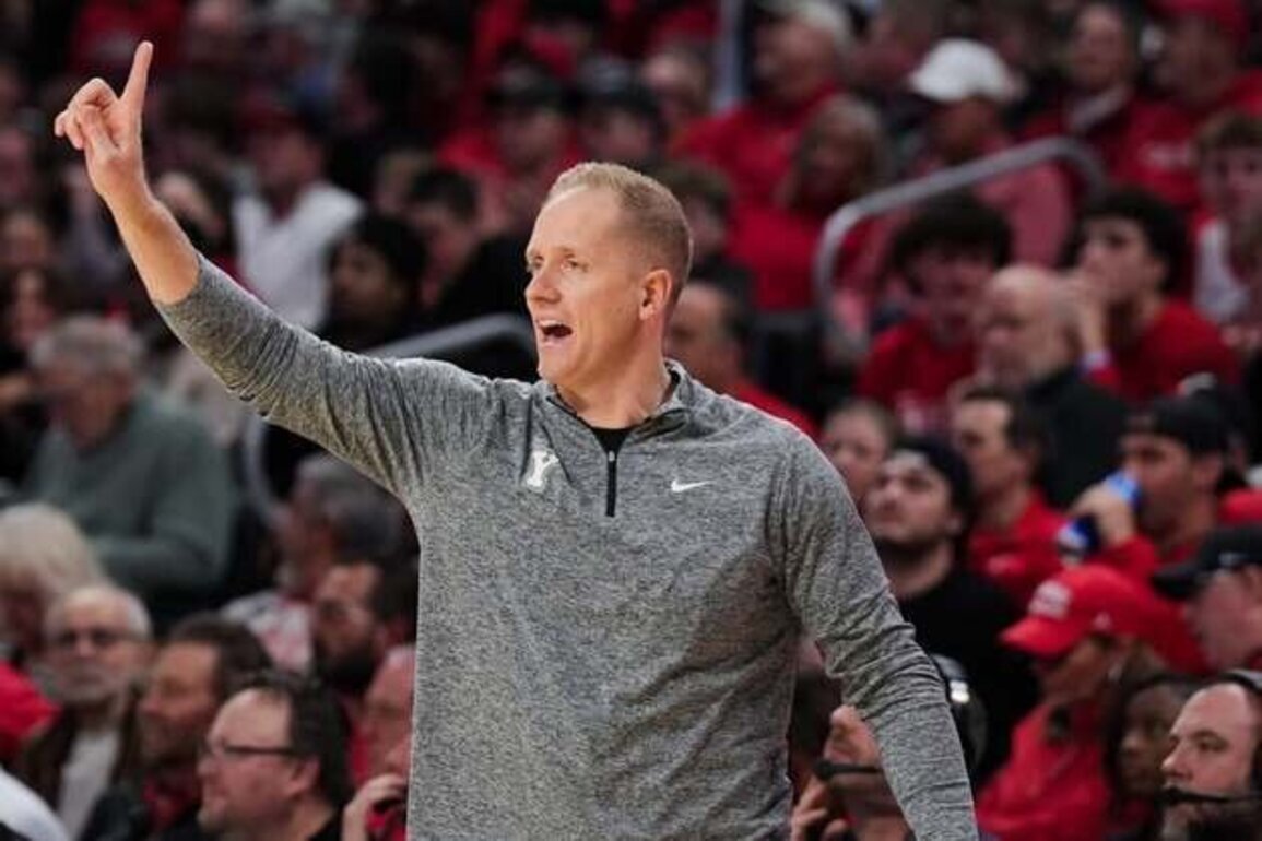 Report: Bulls coach search includes BYU's Kevin Young