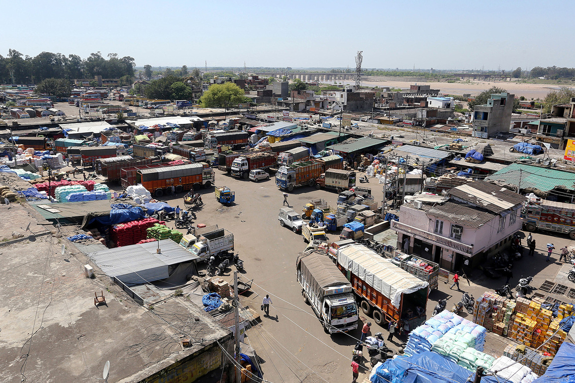India's warehousing & logistics sector rebounds 64% in Q3 CY2025