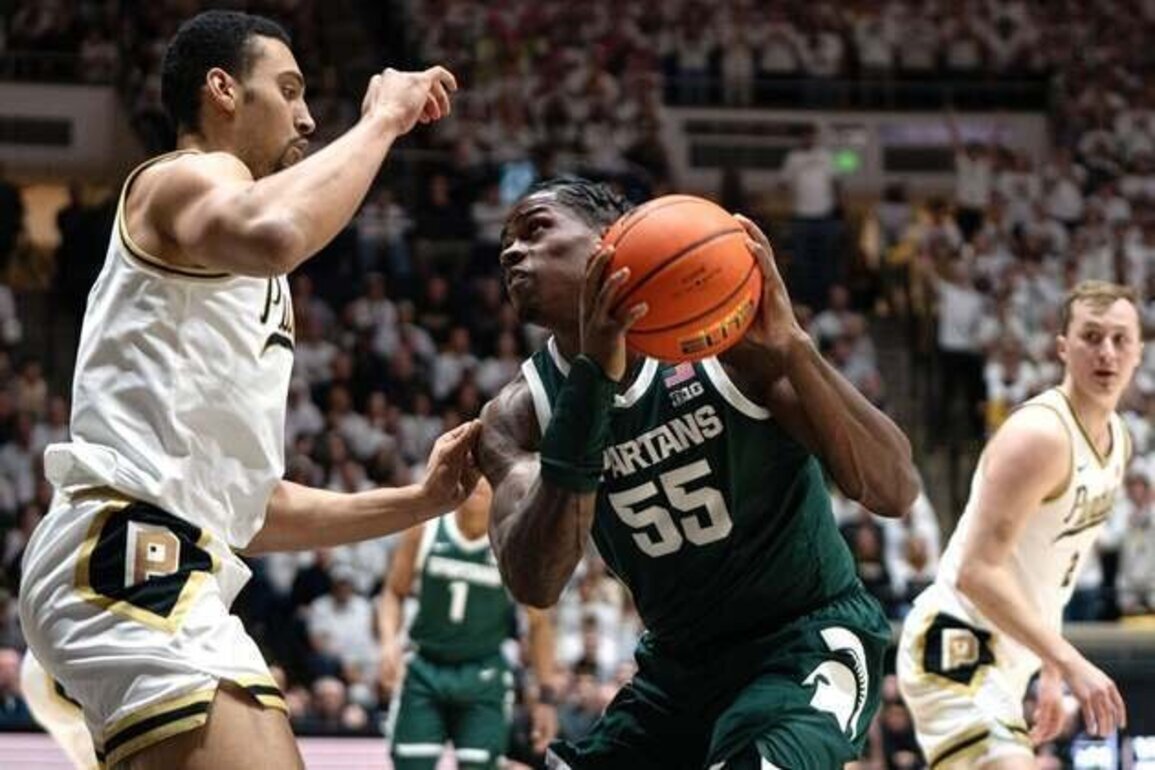No. 13 Michigan State holds on late for upset win over No. 8 Purdue