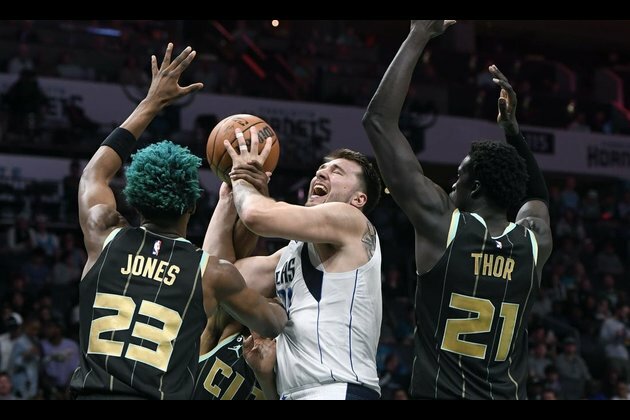 Luka Doncic scores 40, but Mavericks fall to Hornets