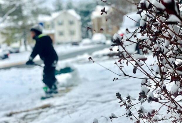 Arctic blast sweeps across US, bringing record-low temperatures