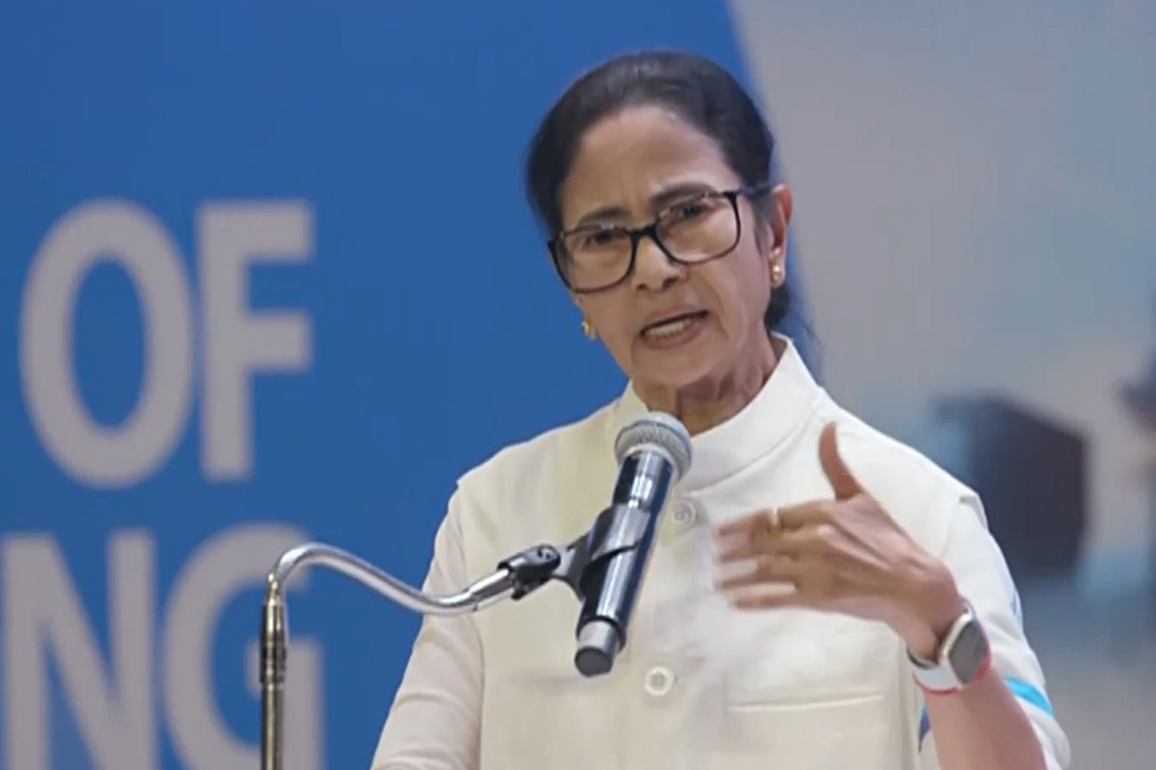 Mamata Banerjee condoles death of former Bangladesh PM Khaleda Zia