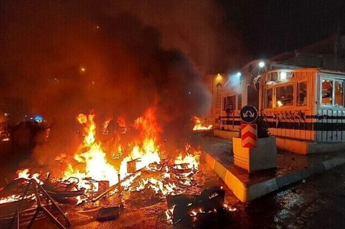 Iran rioters use ISIS-like tactics  diplomatic source to RT