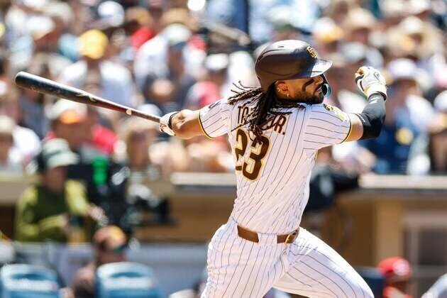 Fernando Tatis Jr. rips walk-off homer as Padres rally to beat Reds
