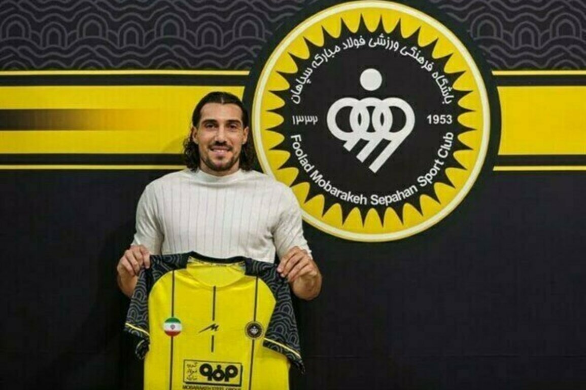 Enzo Vito Gabriel Crivelli Joins Sepahan