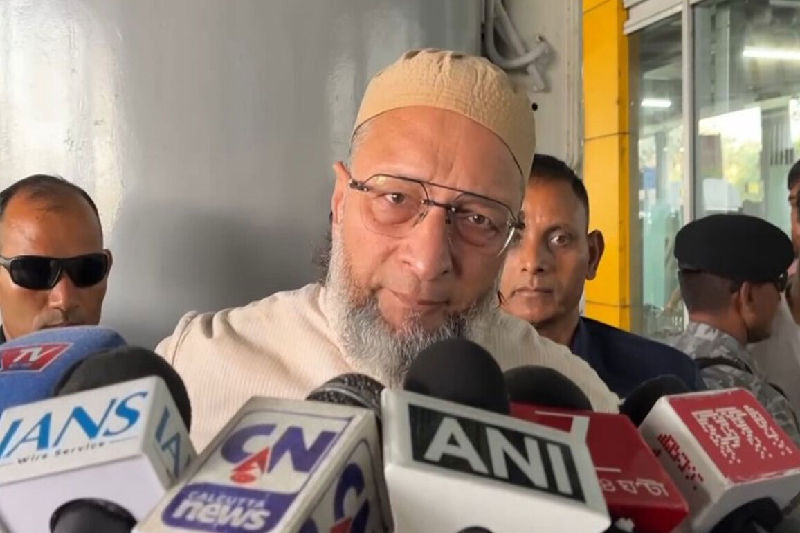 Checking citizenship not in ECI's jurisdiction, MHA's job: Owaisi raises SIR objection on Bengal campaign trail
