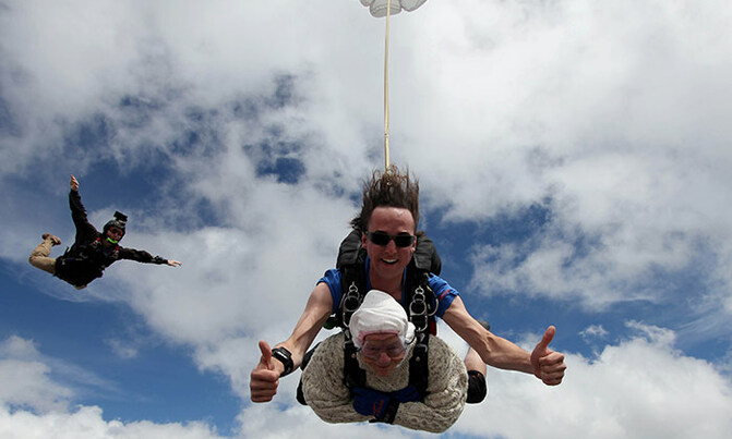 102-year-old great-granny becomes 'oldest' skydiver 102-year-old great-granny becomes 'oldest' skydiver