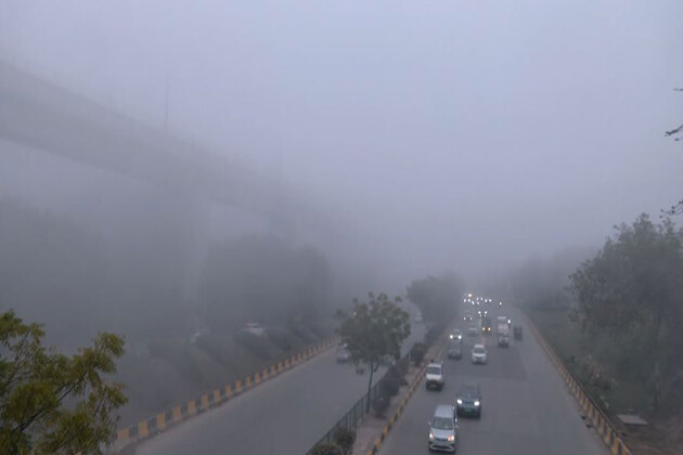 Dense fog covers parts of national capital, air quality in 'poor' category