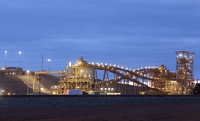 Record first-half shipments by Fortescue