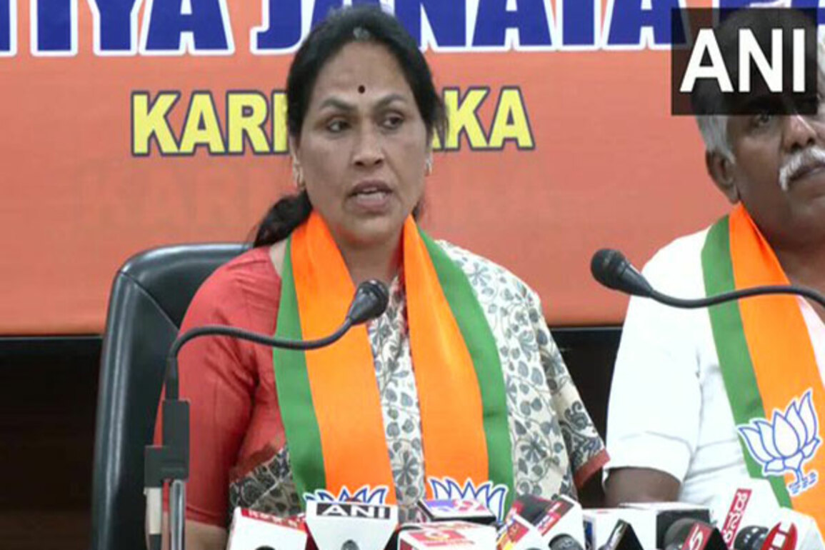 Shobha Karandlaje urges Karnataka Speaker to revoke suspension of 18 BJP MLAs
