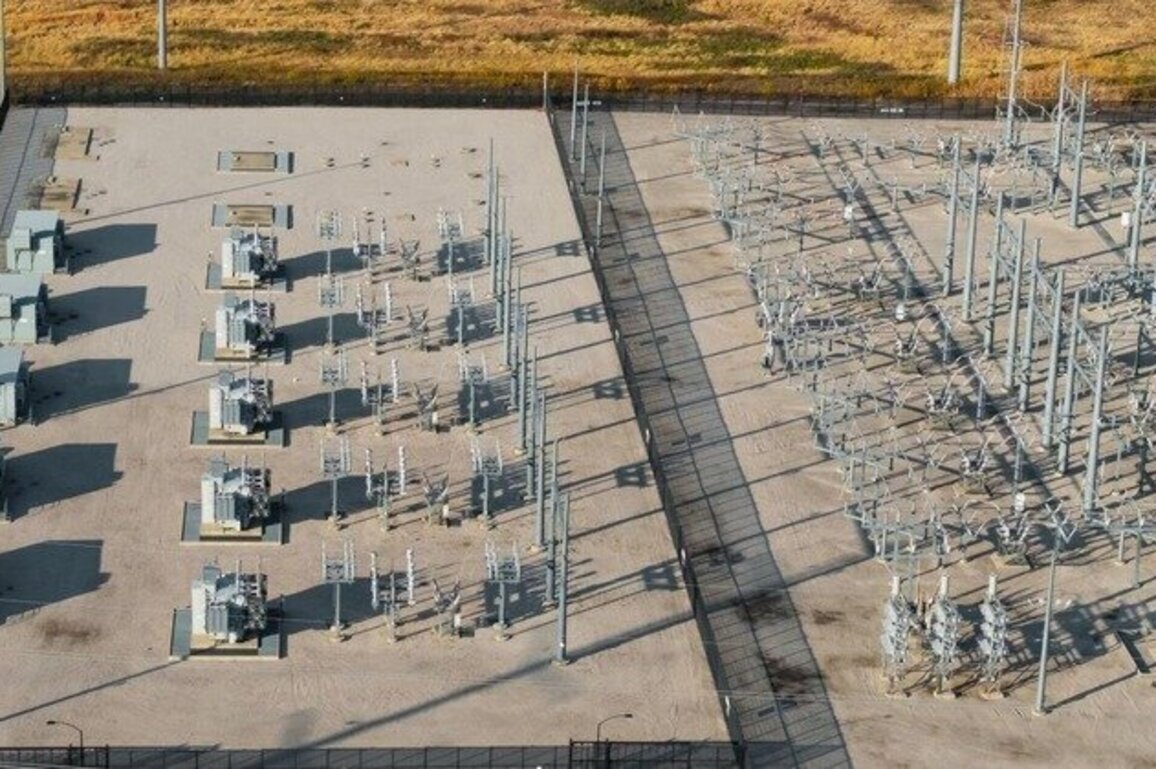 Arizona's thirsty data centers strain power grid