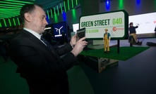  Lord Callanan, the UK’s Energy and Climate Change Minister, experiencing Kensa’s Green Street augmented reality experience during COP26