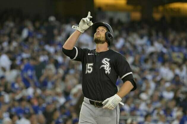 Clayton Kershaw makes history in Dodgers' comeback win over White Sox