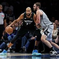 Timberwolves ride big fourth quarter to down Spurs
