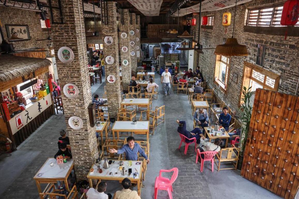 HainanOutlook | Village-based coffee businesses boom in Hainan's Ding'an
