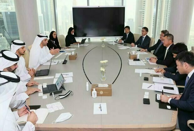 Al Zeyoudi discusses trade, investment cooperation with Japanese Business Council in Dubai