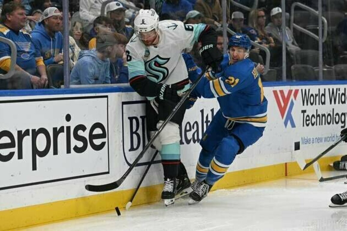 Late scoring rescues Kraken against Blues