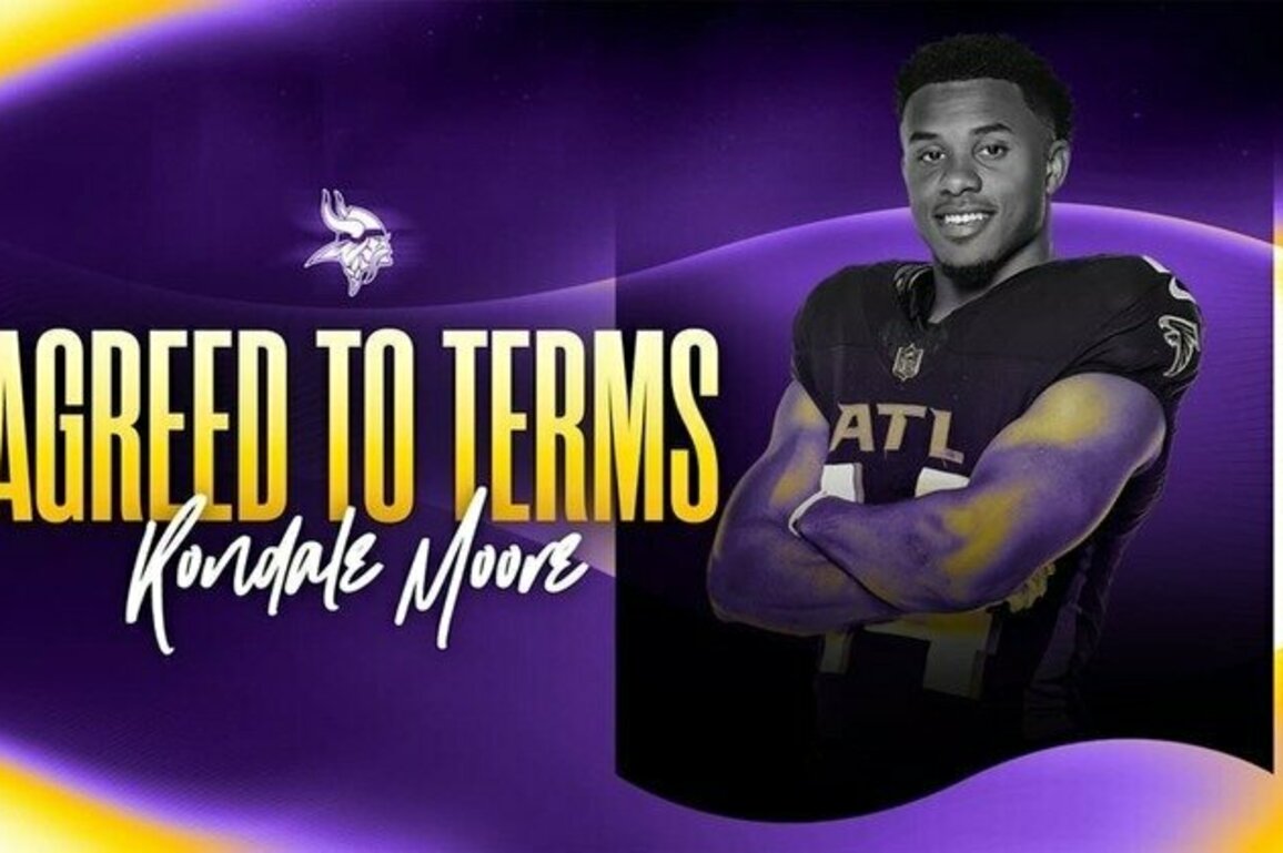 Vikings Agree to Terms with Receiver Rondale Moore