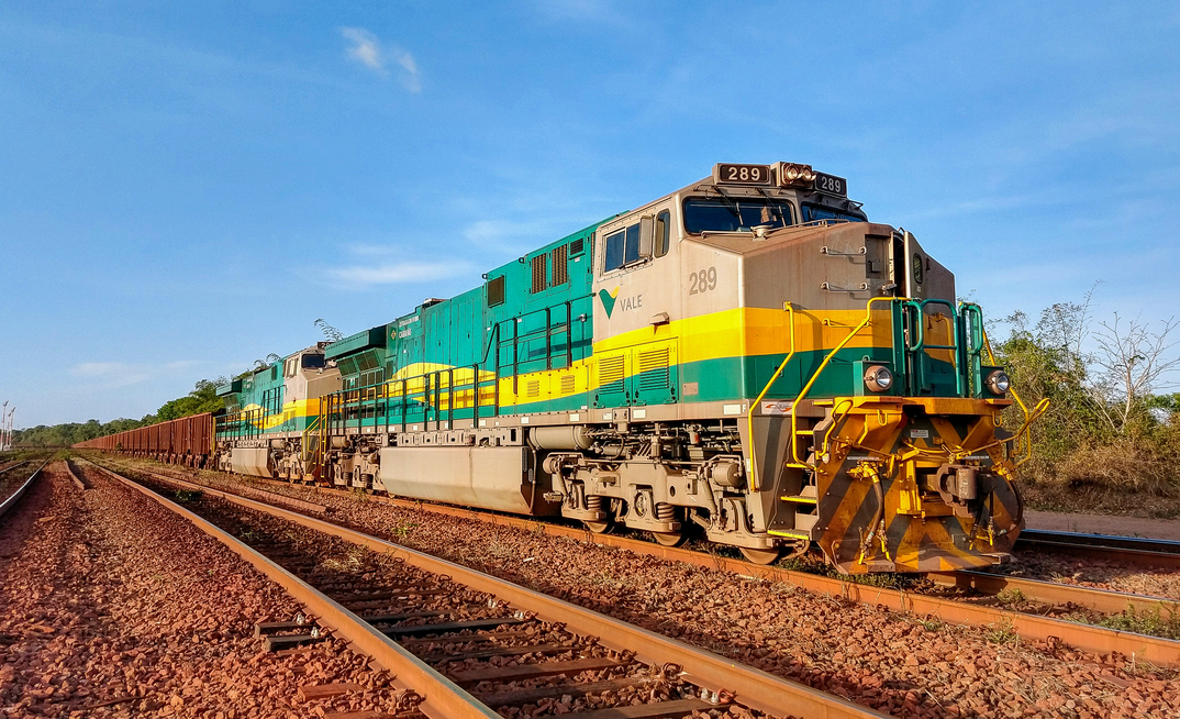 Locomotiva Wabtec na Estrada de Ferro Vitória a Minas